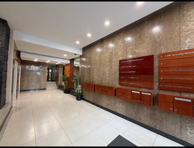 168M² BUILDING TO LET IN CAPE TOWN CITY CENTRE